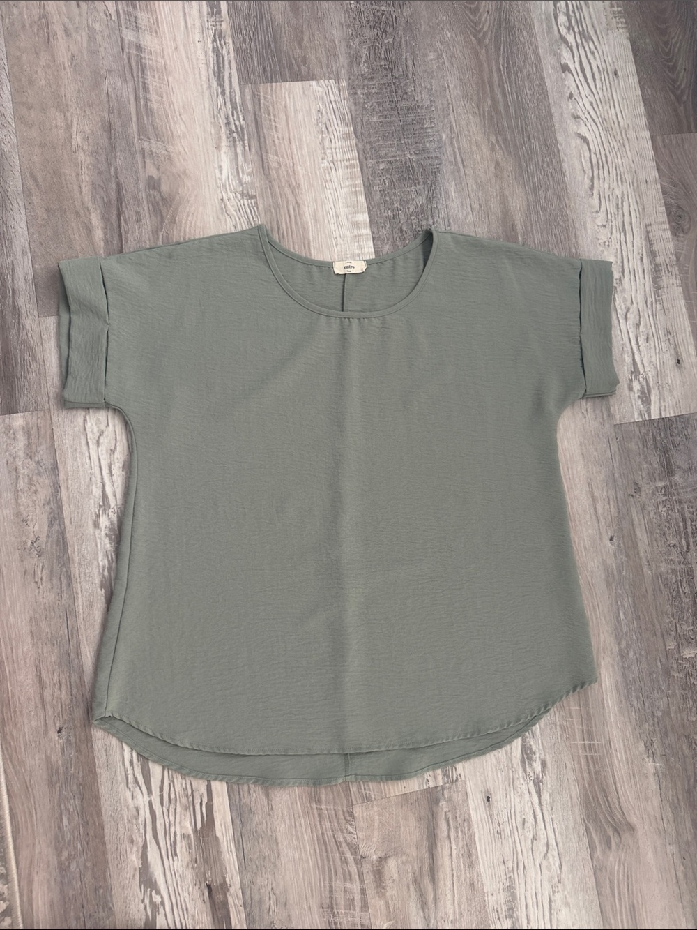 entro Relaxed Scoop-Neck Blouse in Sage